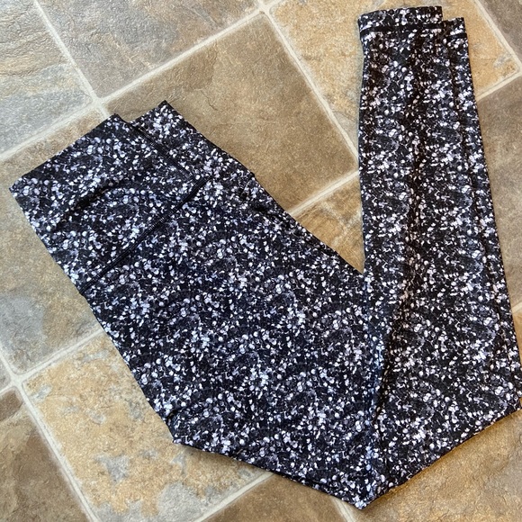 Lululemon Shimmy Shimmer Roll Down leggings - Picture 1 of 5